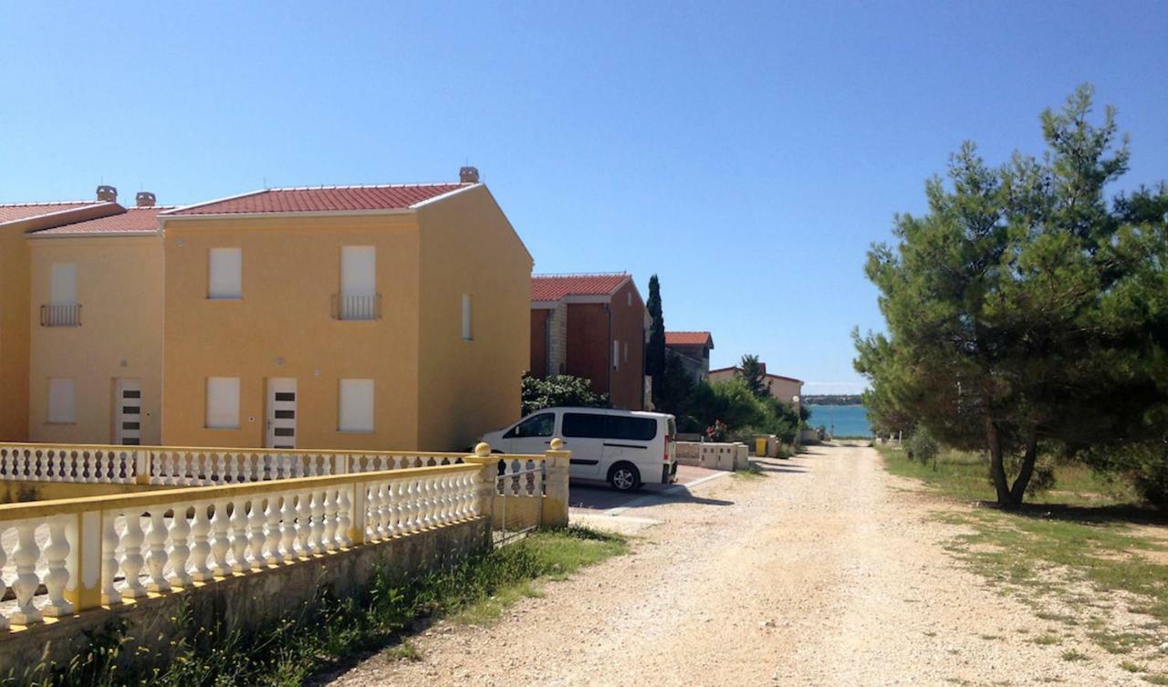 Giotto Holiday Houses Vrsi Exterior photo